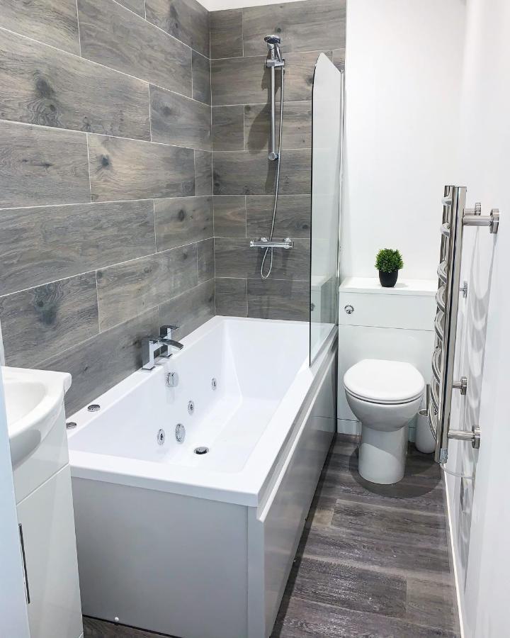 Albert Luxury Hottub & Jacuzzi Apartments Blackpool Eksteriør bilde
