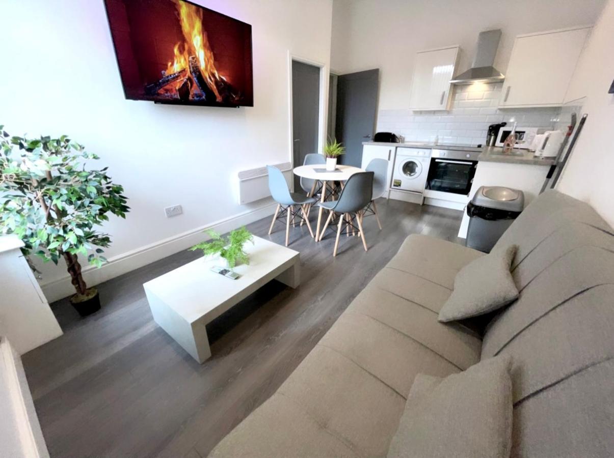 Albert Luxury Hottub & Jacuzzi Apartments Blackpool Eksteriør bilde