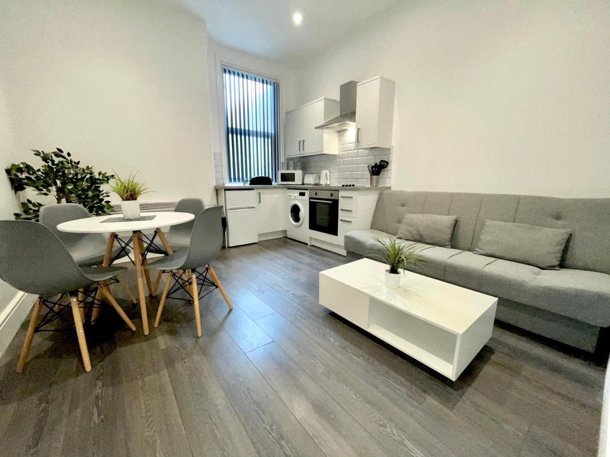Albert Luxury Hottub & Jacuzzi Apartments Blackpool Eksteriør bilde