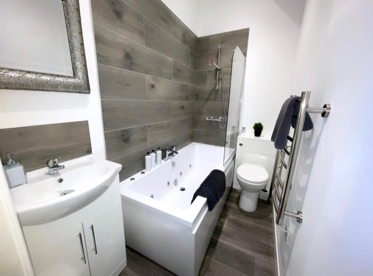 Albert Luxury Hottub & Jacuzzi Apartments Blackpool Eksteriør bilde