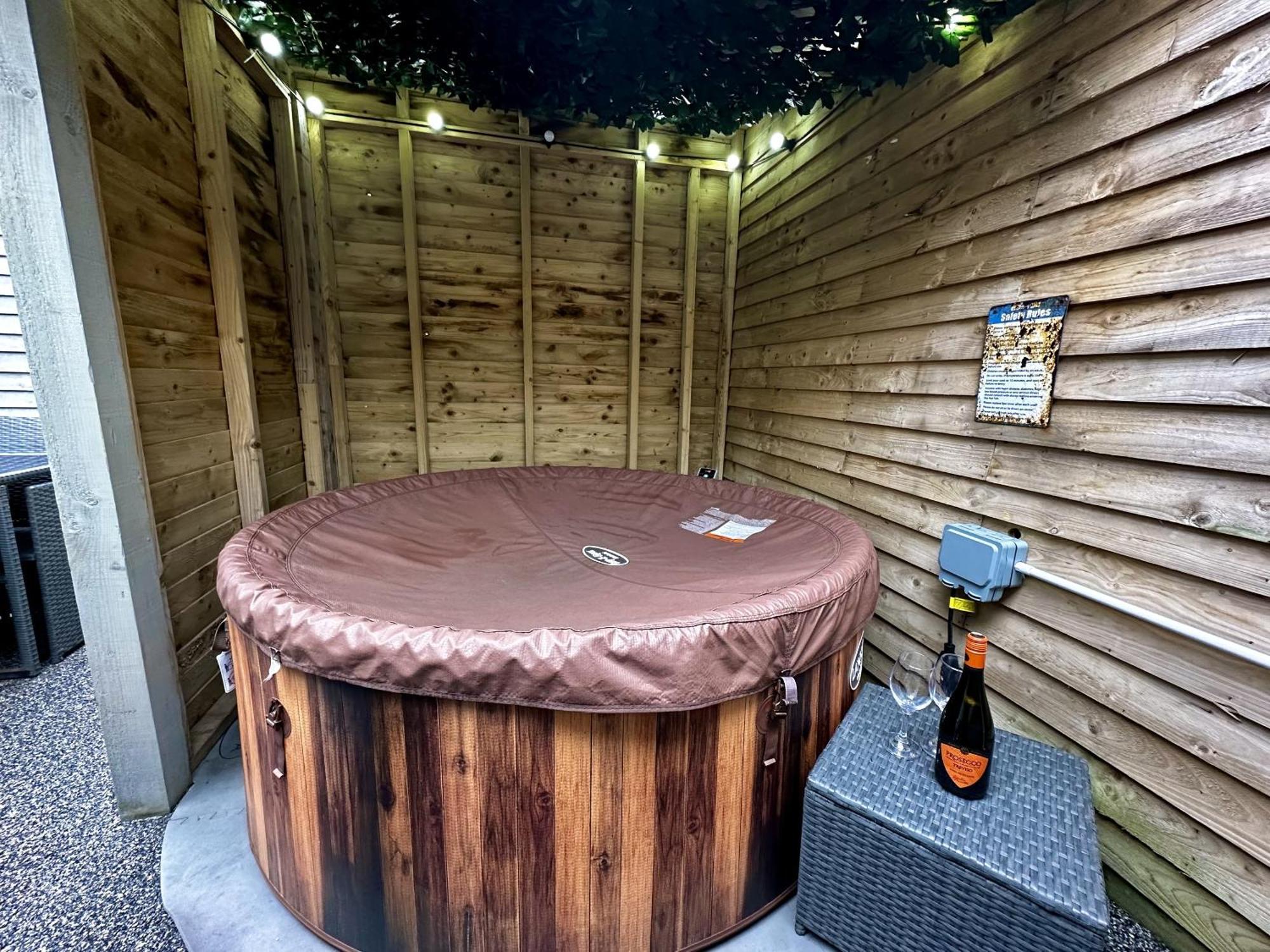 Albert Luxury Hottub & Jacuzzi Apartments Blackpool Eksteriør bilde